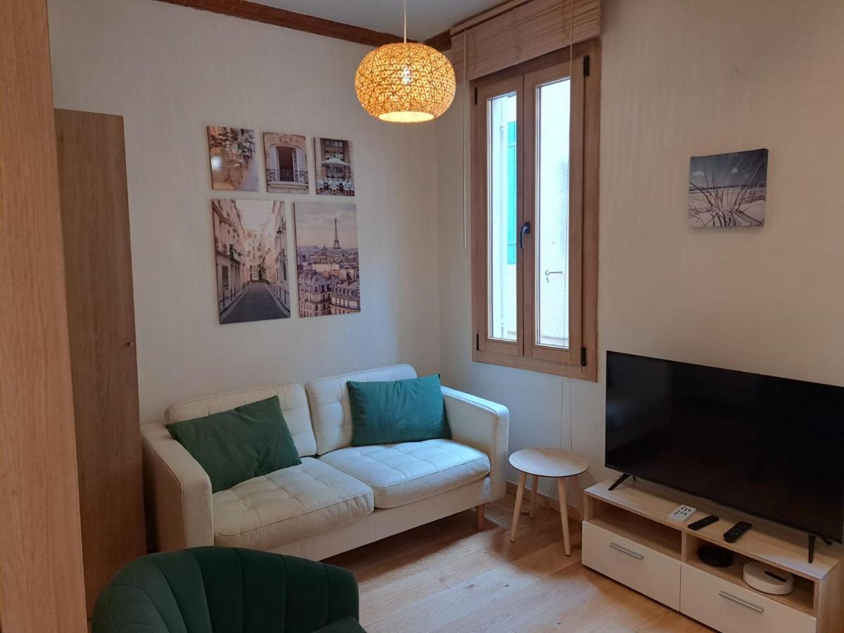 Appartamento Renovated Fully Equipped Studio For 2 To 4 Pers La Ciotat Esterno foto